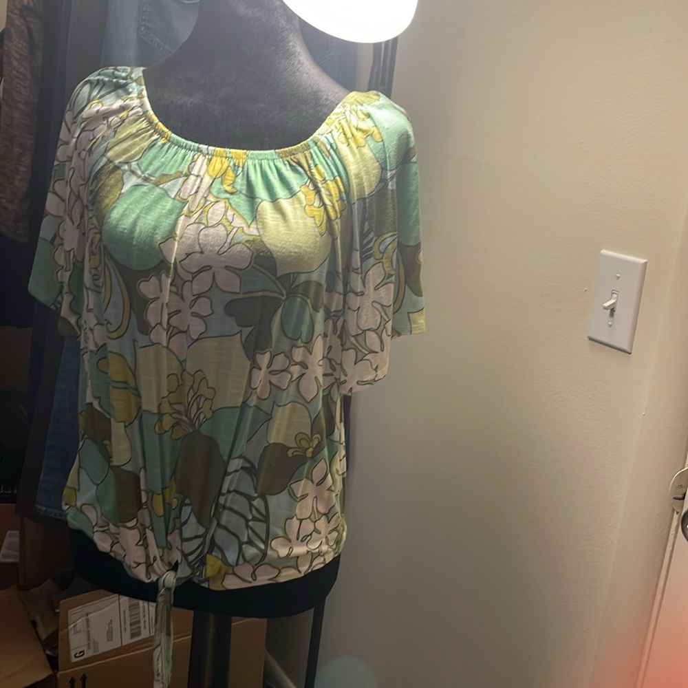 EUC KIM&CAMI floral bell sleeve&waist tie top s.m 16p
